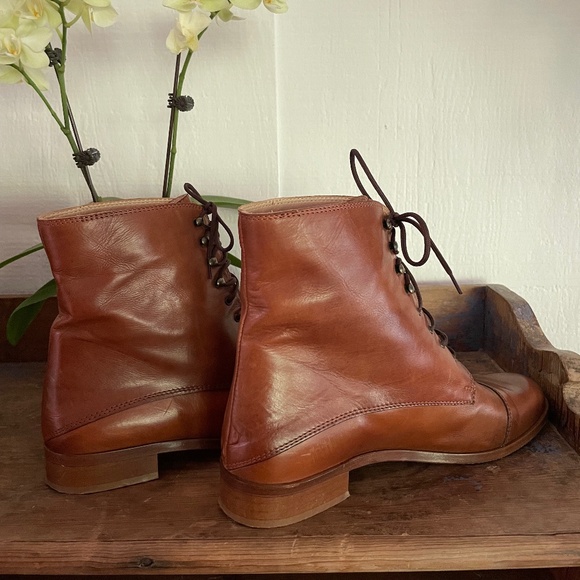 Lace up Leather Ankle Boots made in Florence Italy - Picture 5 of 11